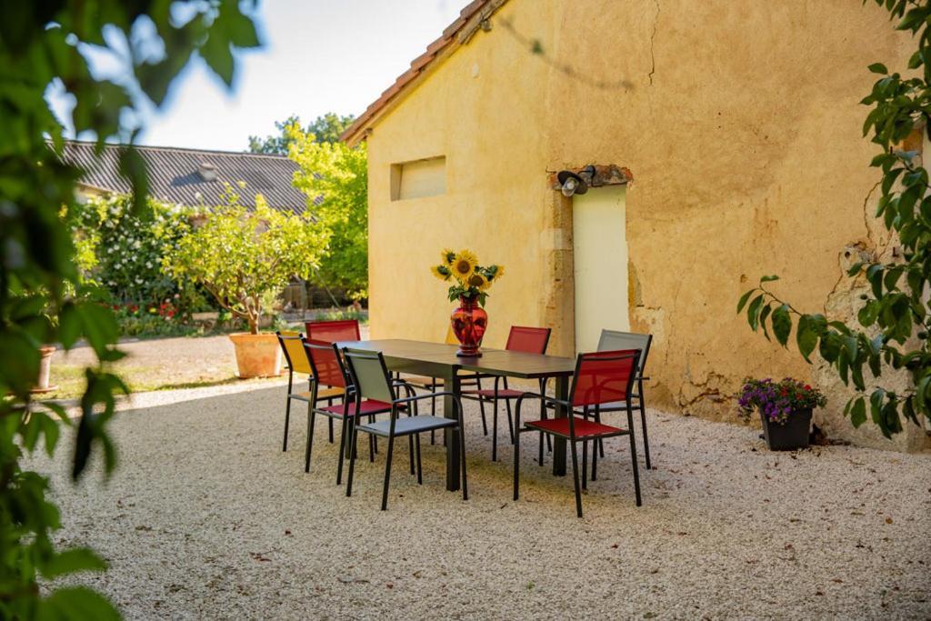 Domaine De Laplan Bed and Breakfast Cezan Εξωτερικό φωτογραφία